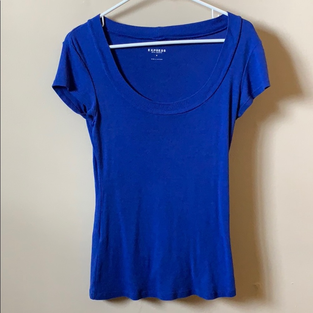 Blue Express top